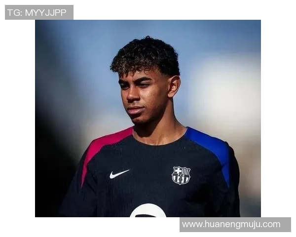 模仿各大足球明星的达人们如何通过技艺与幽默赢得球迷的喜爱与关注